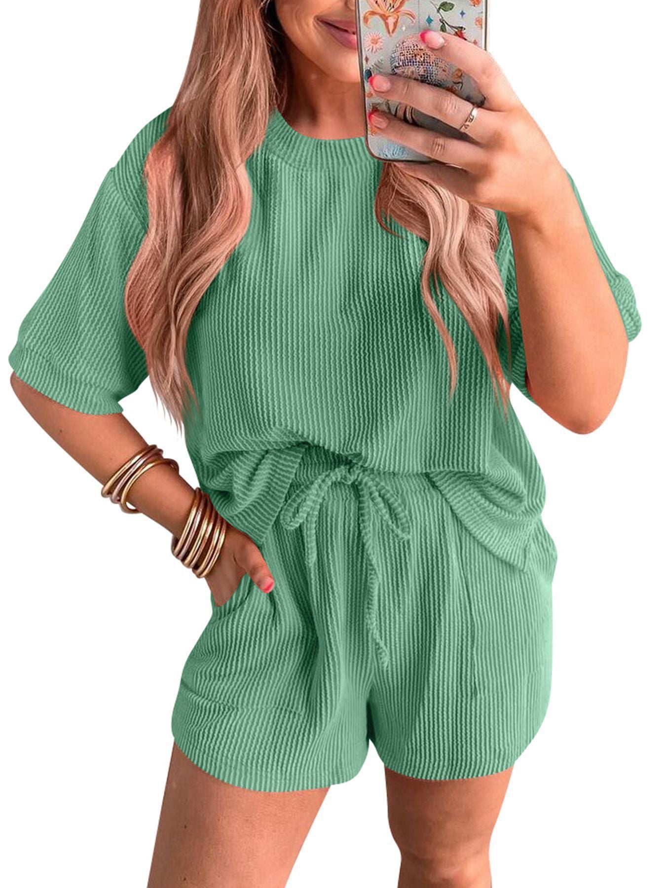 Ensemble haut ondulé et short élastique